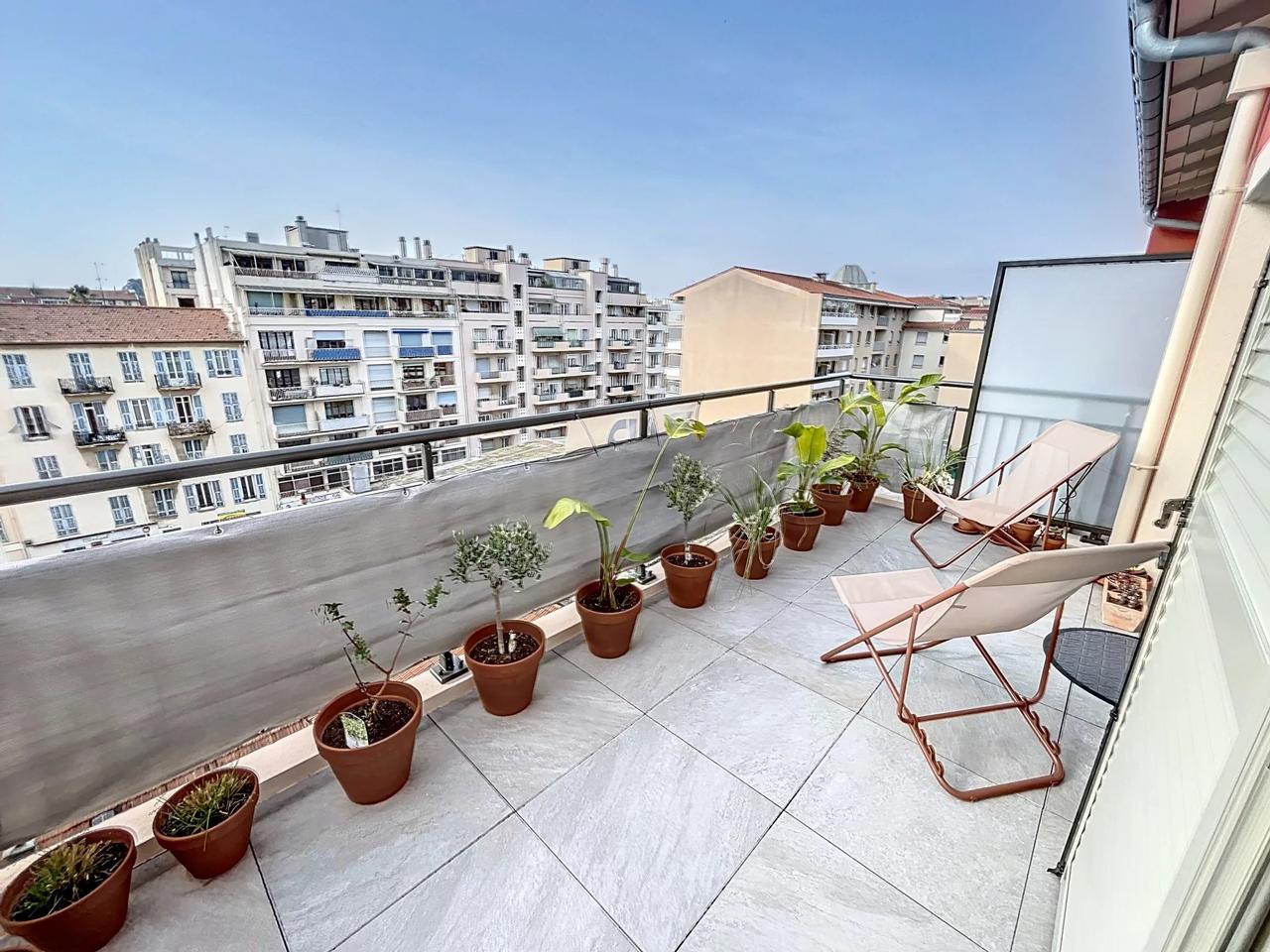 Appartement  4 Pièce(s) 105.96 m²  à vendre 